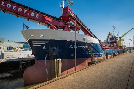 Siqura installs CCTV system aboard Kooiman Marine Group trailing suction hopper dredger 