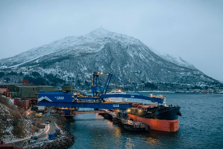 LKAB strengthens the strategic Iron Ore Line route with a new ship loader in Narvik